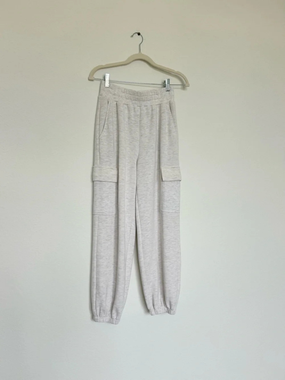 Varley Catherine Half-Zip Sweat & The Cargo Pant Set in Ivory Marl - Picture 8 of 12